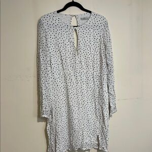 Abercrombie & Fitch Black and White Tiered Wrap Dress